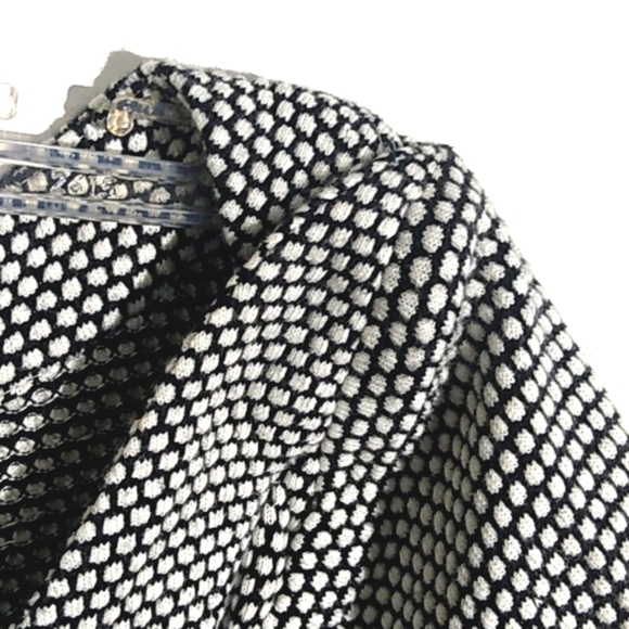 ANN TAYLOR NWT BLACK AND WHITE TOP SIZE XXS - Picture 10 of 11
